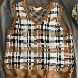 Sweater vest size L